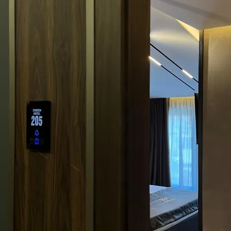 Xhasen Hotel&café Hotel Tirana