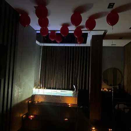 Xhasen Hotel&café Hotel *